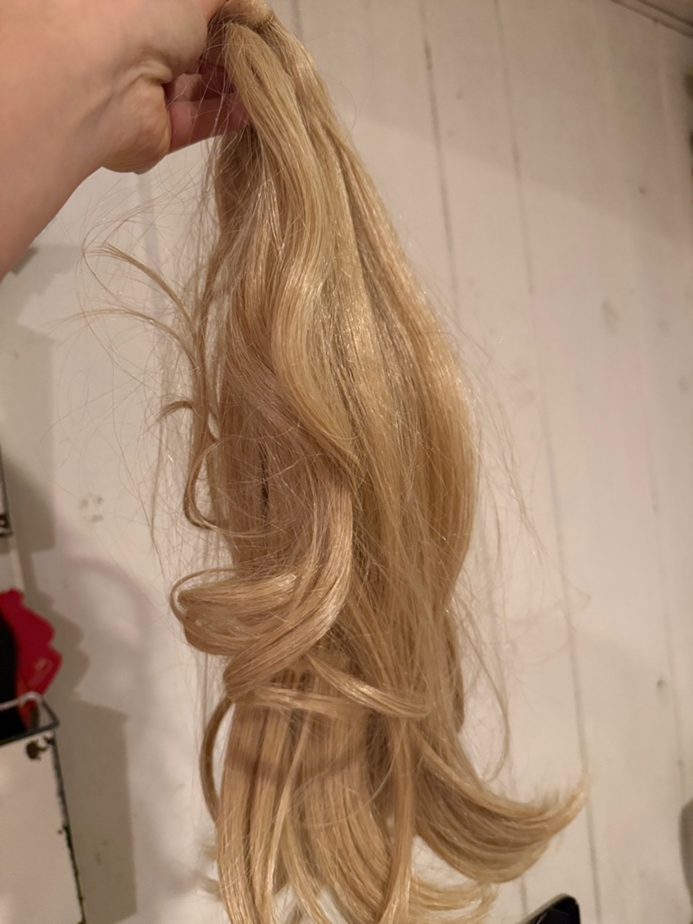 Lola hair extensions ponytail - Picture 3 of 3
